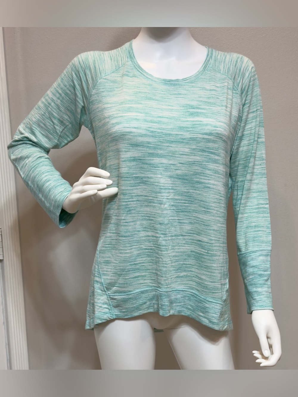 Champion  Elite Mint Green Long Sleeve Top Medium . Excellent Condition